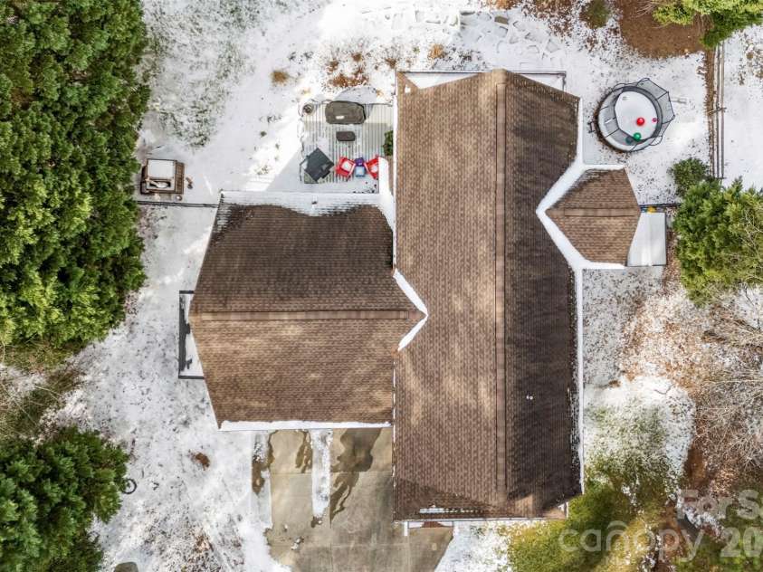 7901 McConnell Road, Denver, NC 28037.  MLS# CAR4342514, YatesRealty ID 15952. 