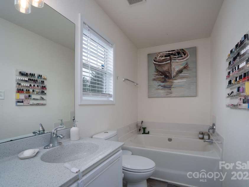 12719 Walking Stick Drive, Charlotte, NC 28278.  MLS# CAR4263496, YatesRealty ID 15953. 