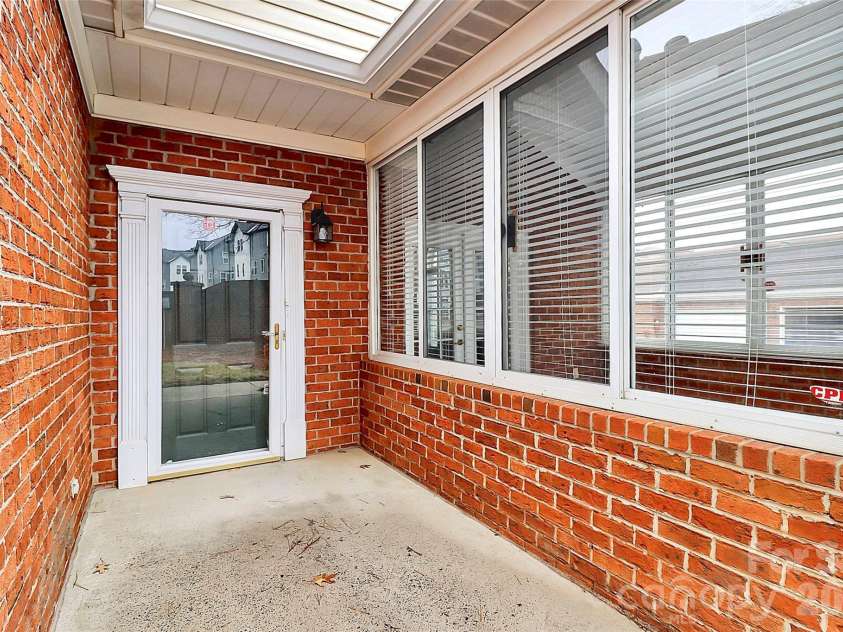 8684 Windsor Ridge Drive, Charlotte, NC 28277.  MLS# CAR4342954, YatesRealty ID 15954. 