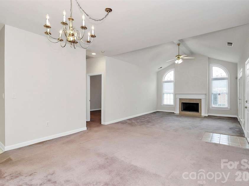 8684 Windsor Ridge Drive, Charlotte, NC 28277.  MLS# CAR4342954, YatesRealty ID 15954. 