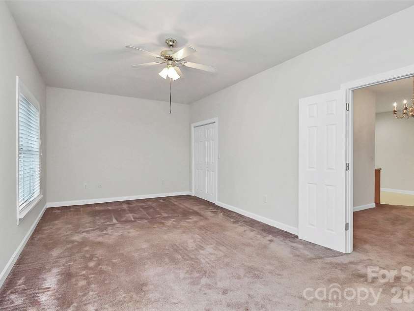 8684 Windsor Ridge Drive, Charlotte, NC 28277.  MLS# CAR4342954, YatesRealty ID 15954. 