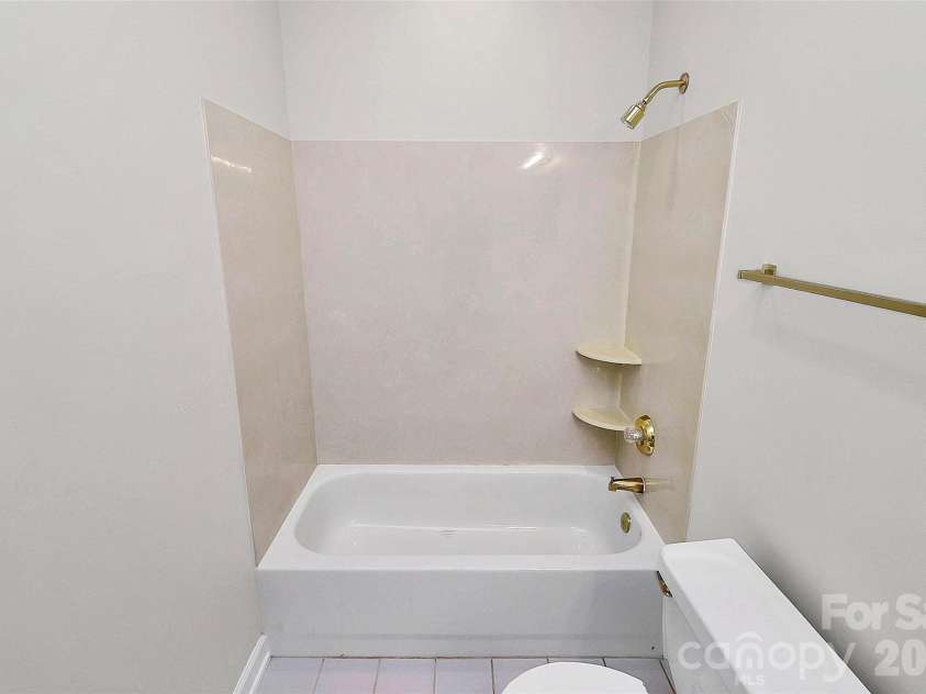8684 Windsor Ridge Drive, Charlotte, NC 28277.  MLS# CAR4342954, YatesRealty ID 15954. 