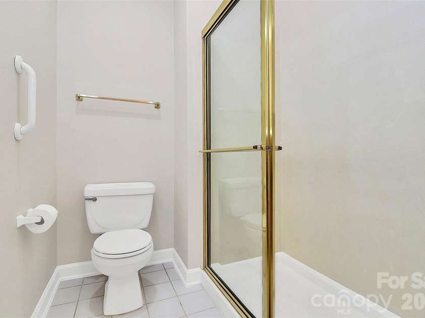 8684 Windsor Ridge Drive, Charlotte, NC 28277.  MLS# CAR4342954, YatesRealty ID 15954. 