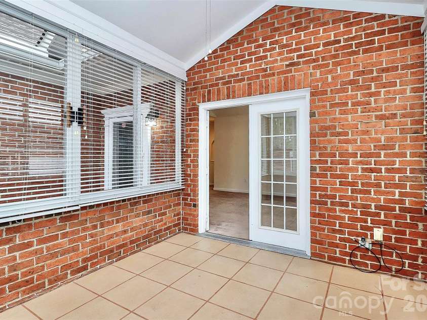 8684 Windsor Ridge Drive, Charlotte, NC 28277.  MLS# CAR4342954, YatesRealty ID 15954. 