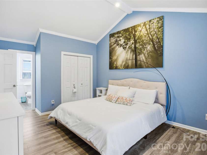 2316 Wineberry Court, Matthews, NC 28105.  MLS# CAR4346010, YatesRealty ID 15955. 