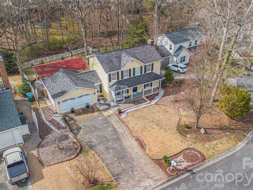 2316 Wineberry Court, Matthews, NC 28105.  MLS# CAR4346010, YatesRealty ID 15955. 