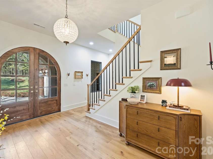 1521 Reflection Pointe Boulevard, Belmont, NC 28012.  MLS# CAR4346556, YatesRealty ID 15956. Foyer