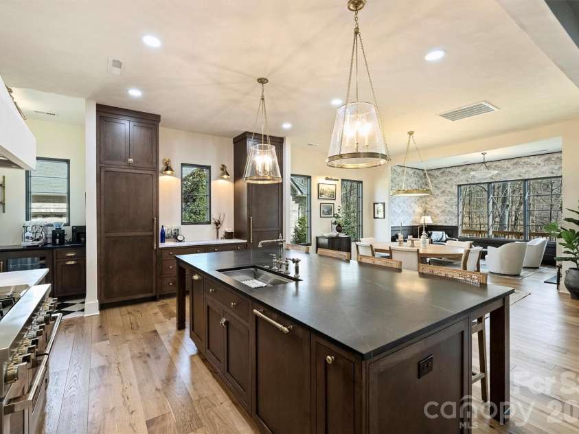 1521 Reflection Pointe Boulevard, Belmont, NC 28012.  MLS# CAR4346556, YatesRealty ID 15956. Integrated refrigerator and freezer columns