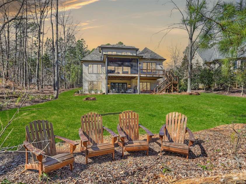1521 Reflection Pointe Boulevard, Belmont, NC 28012.  MLS# CAR4346556, YatesRealty ID 15956. Rare Flat Yard