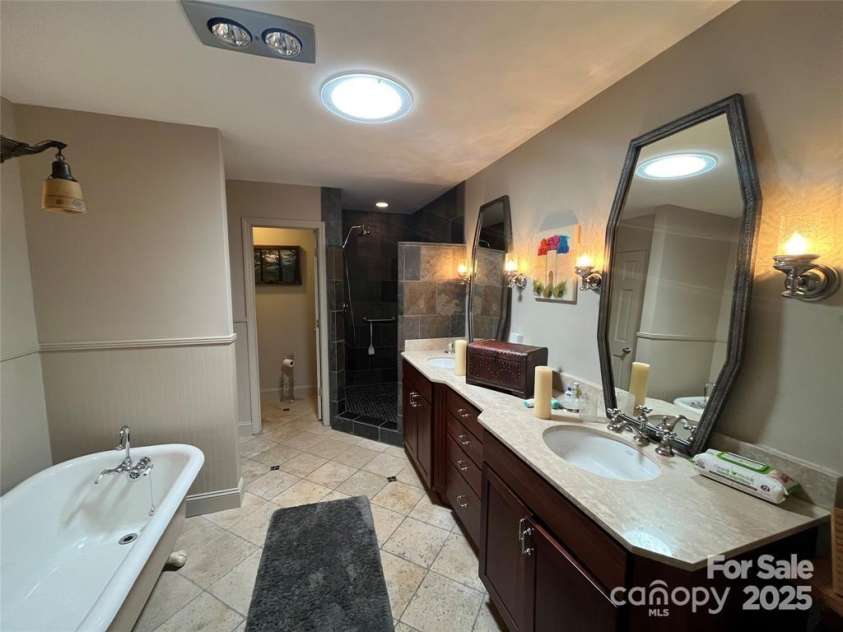 2902 Timber Trails Trail, Asheville, NC 28804.  MLS# CAR4260445, YatesRealty ID 15956. 