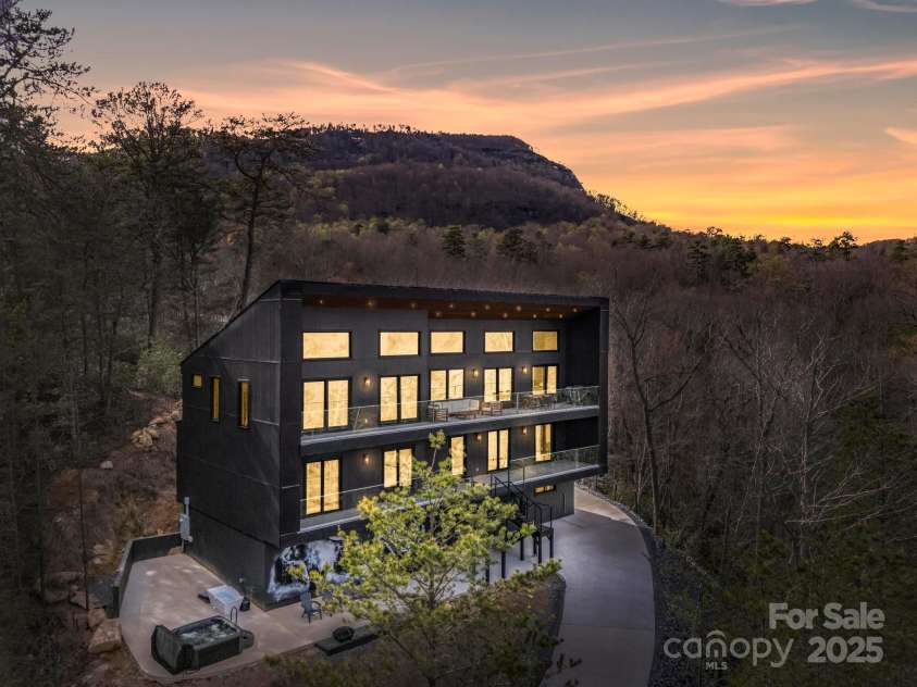 138 Waters Edge Court, Lake Lure, NC 28746.  MLS# CAR4251581, YatesRealty ID 15957. 