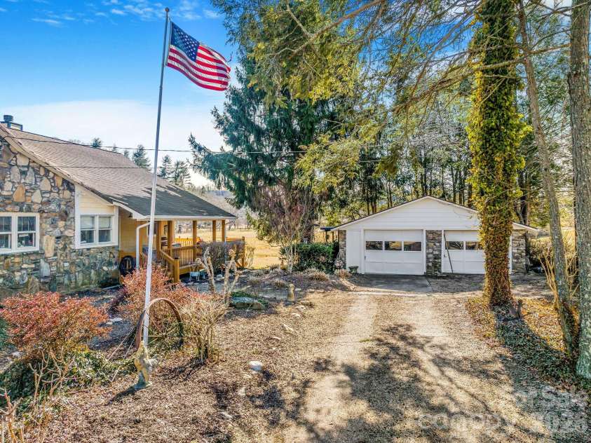 22 Mountain Spring Lane, Canton, NC 28716.  MLS# CAR4346093, YatesRealty ID 15957. Detached garage + apartment in proximity to the house