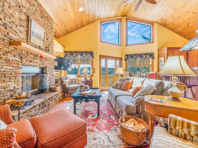 22 Mountain Spring Lane, Canton, NC 28716.  MLS# CAR4346093, YatesRealty ID 15957. Light-filled, vaulted ceilings