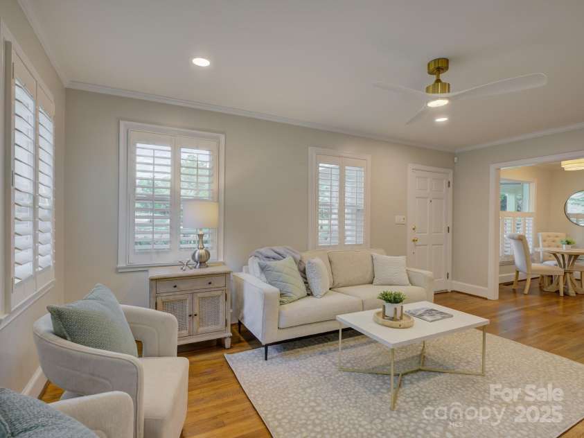 1069 Sedgefield Road, Charlotte, NC 28209.  MLS# CAR4256096, YatesRealty ID 15958. 