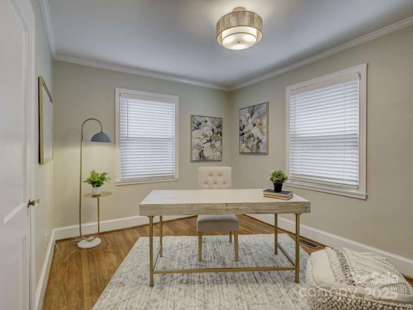 1069 Sedgefield Road, Charlotte, NC 28209.  MLS# CAR4256096, YatesRealty ID 15958. 