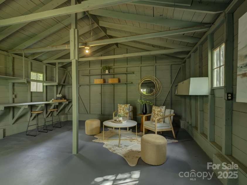 1069 Sedgefield Road, Charlotte, NC 28209.  MLS# CAR4256096, YatesRealty ID 15958. 