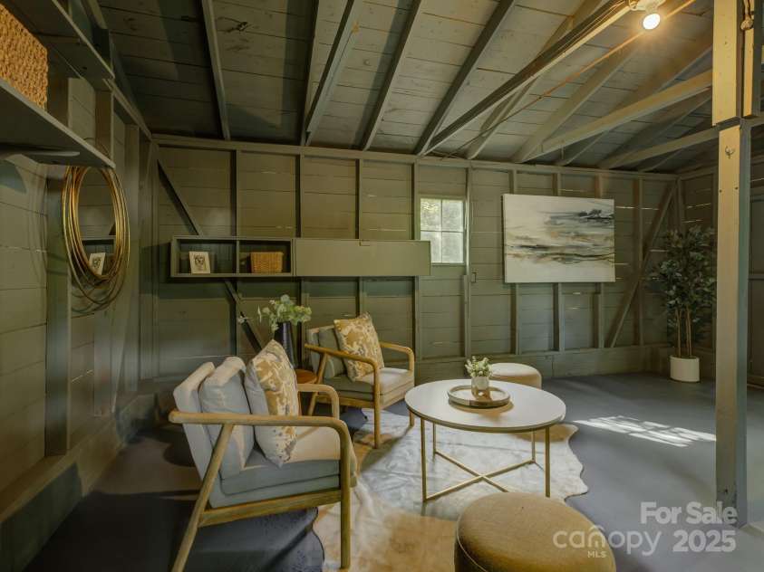 1069 Sedgefield Road, Charlotte, NC 28209.  MLS# CAR4256096, YatesRealty ID 15958. 