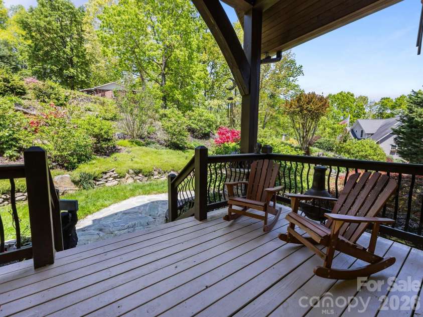 410 Lamp Post Drive, Zirconia, NC 28790.  MLS# CAR4345661, YatesRealty ID 15958. 