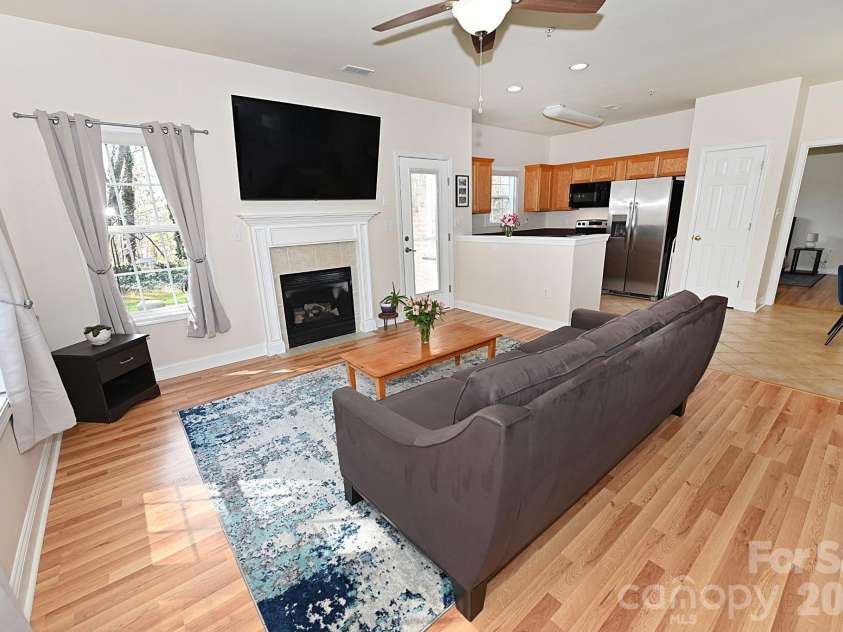 1360 21st Avenue, Hickory, NC 28601.  MLS# CAR4352568, YatesRealty ID 15959. 