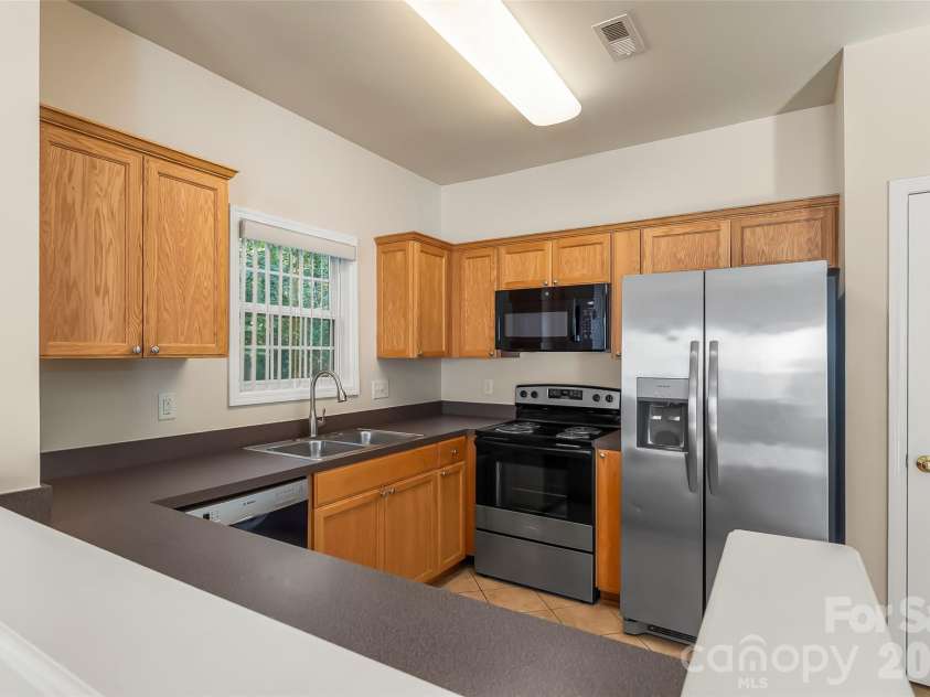 1360 21st Avenue, Hickory, NC 28601.  MLS# CAR4422897, YatesRealty ID 15959. 