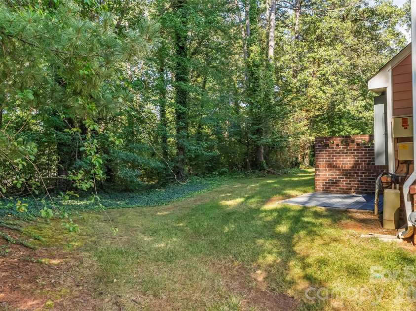 1360 21st Avenue, Hickory, NC 28601.  MLS# CAR4422897, YatesRealty ID 15959. 