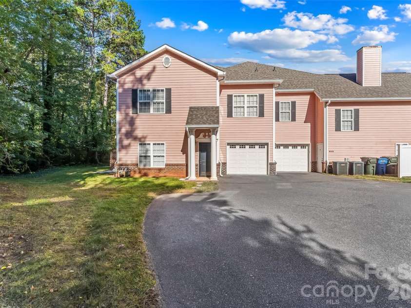 1360 21st Avenue, Hickory, NC 28601.  MLS# CAR4422897, YatesRealty ID 15959. 