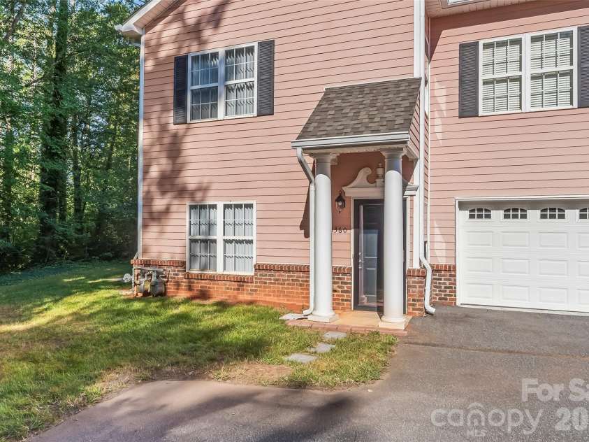 1360 21st Avenue, Hickory, NC 28601.  MLS# CAR4422897, YatesRealty ID 15959. 
