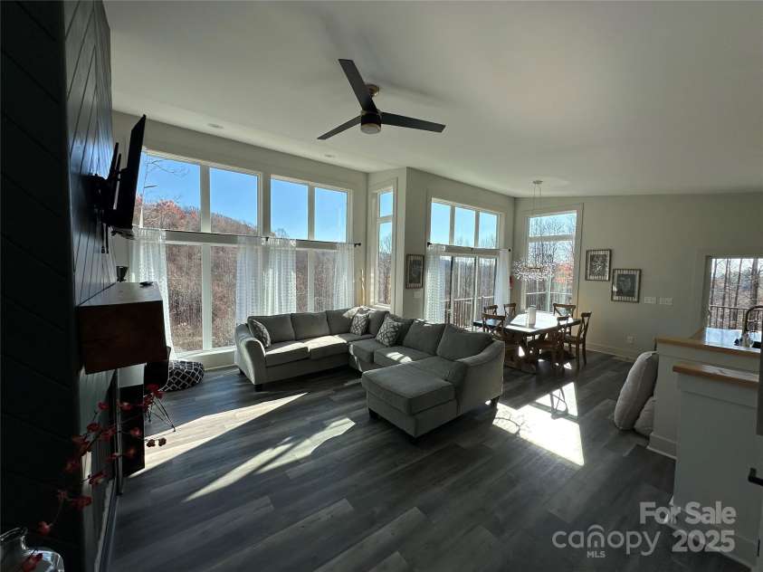 3149 Winter Hawk Lane, Lenoir, NC 28645.  MLS# CAR4255973, YatesRealty ID 15959. 