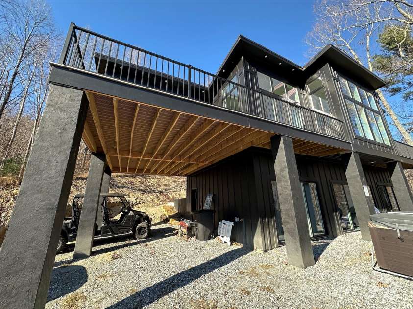 3149 Winter Hawk Lane, Lenoir, NC 28645.  MLS# CAR4255973, YatesRealty ID 15959. 