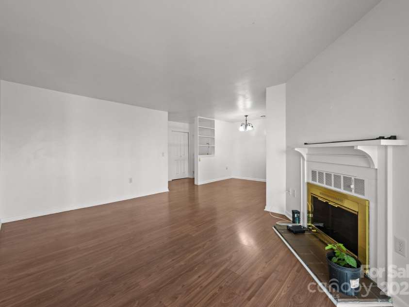 4902 Spring Lake Drive, Charlotte, NC 28212.  MLS# CAR4281249, YatesRealty ID 1596. 