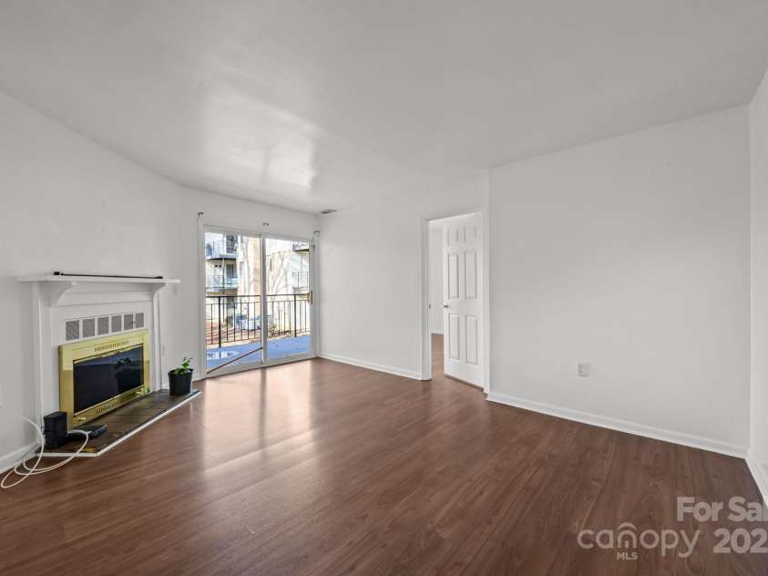 4902 Spring Lake Drive, Charlotte, NC 28212.  MLS# CAR4281249, YatesRealty ID 1596. 