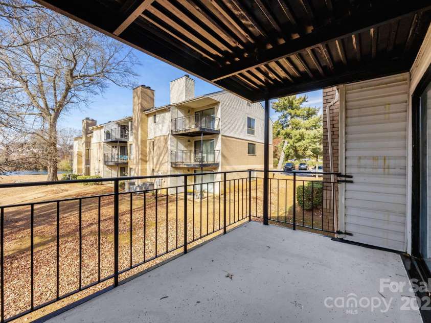 4902 Spring Lake Drive, Charlotte, NC 28212.  MLS# CAR4281249, YatesRealty ID 1596. 