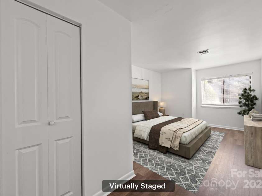 4902 Spring Lake Drive, Charlotte, NC 28212.  MLS# CAR4281249, YatesRealty ID 1596. 