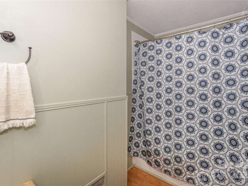 170 Woodcrest Road, Mooresville, NC 28115.  MLS# CAR4219119, YatesRealty ID 15960. 
