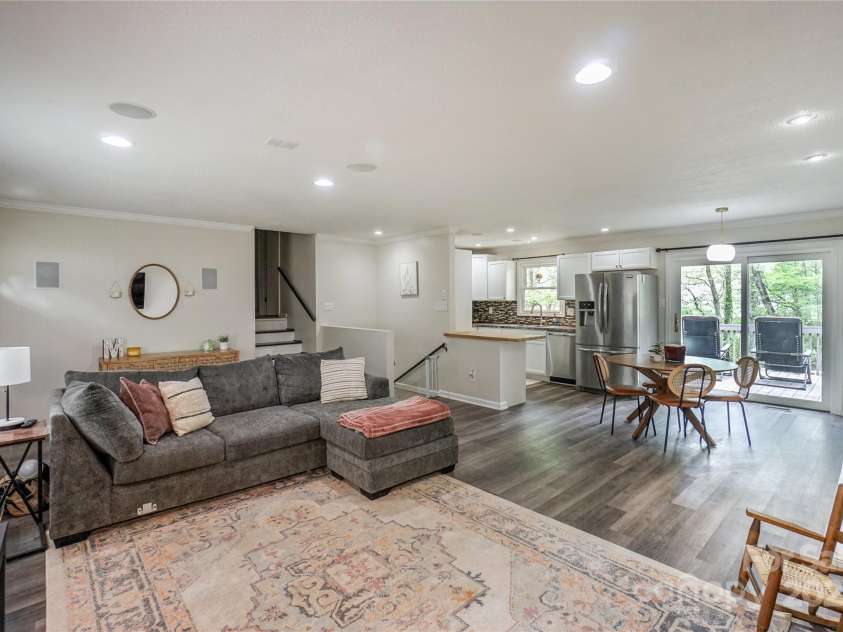 170 Woodcrest Road, Mooresville, NC 28115.  MLS# CAR4219119, YatesRealty ID 15960. 