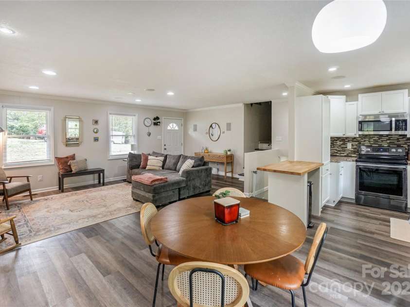 170 Woodcrest Road, Mooresville, NC 28115.  MLS# CAR4219119, YatesRealty ID 15960. 