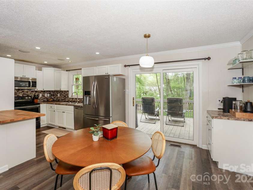 170 Woodcrest Road, Mooresville, NC 28115.  MLS# CAR4219119, YatesRealty ID 15960. 