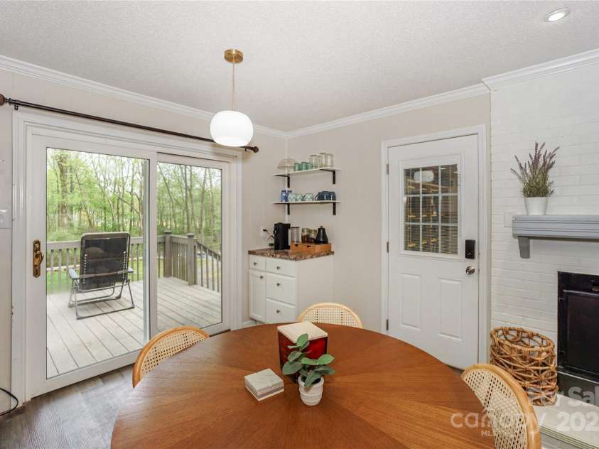 170 Woodcrest Road, Mooresville, NC 28115.  MLS# CAR4219119, YatesRealty ID 15960. 