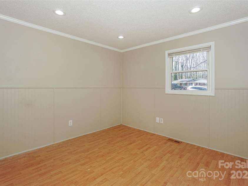 170 Woodcrest Road, Mooresville, NC 28115.  MLS# CAR4219119, YatesRealty ID 15960. Bedroom 1