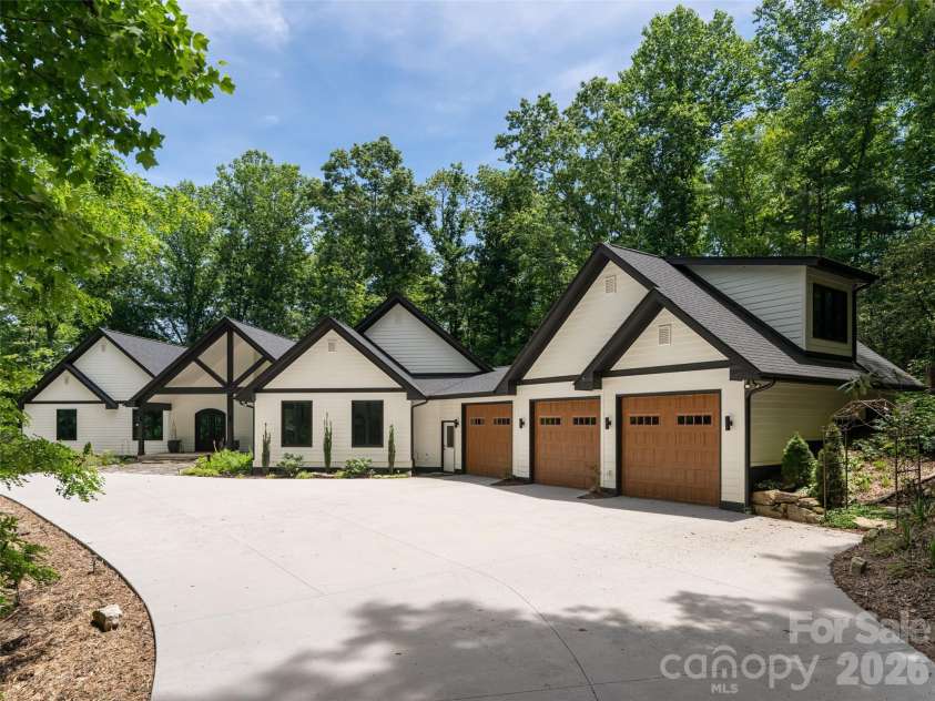 508 Avery Creek Road, Arden, NC 28704.  MLS# CAR4355626, YatesRealty ID 15960. 