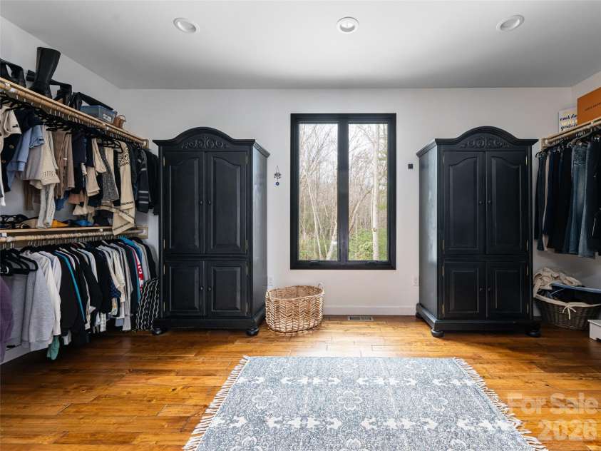 508 Avery Creek Road, Arden, NC 28704.  MLS# CAR4355626, YatesRealty ID 15960. Her Closet