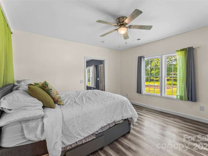 35 Telephone Exchange Road, Hickory, NC 28601.  MLS# CAR4257539, YatesRealty ID 15961. 