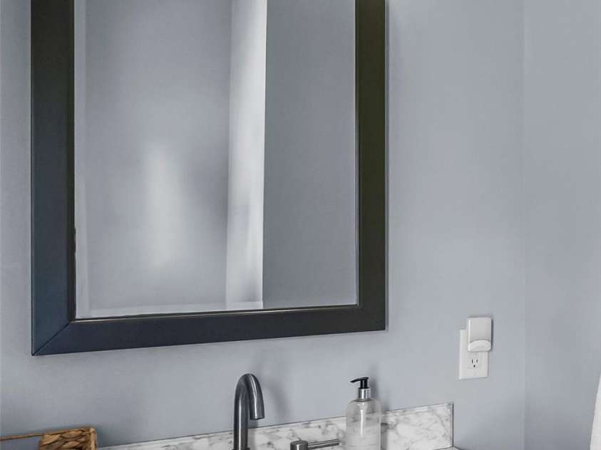 35 Telephone Exchange Road, Hickory, NC 28601.  MLS# CAR4257539, YatesRealty ID 15961. 