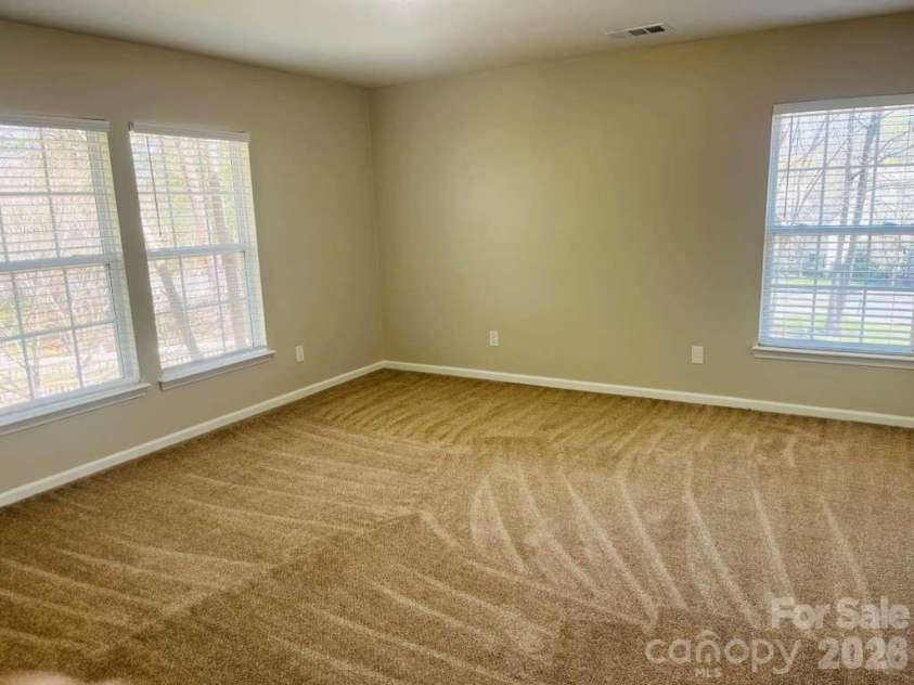 4630 Appley Mead Lane, Charlotte, NC 28269.  MLS# CAR4357436, YatesRealty ID 15961. 