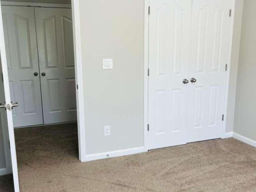 4630 Appley Mead Lane, Charlotte, NC 28269.  MLS# CAR4357436, YatesRealty ID 15961. 