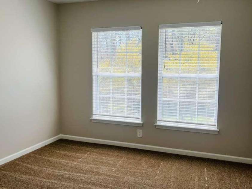 4630 Appley Mead Lane, Charlotte, NC 28269.  MLS# CAR4357436, YatesRealty ID 15961. 