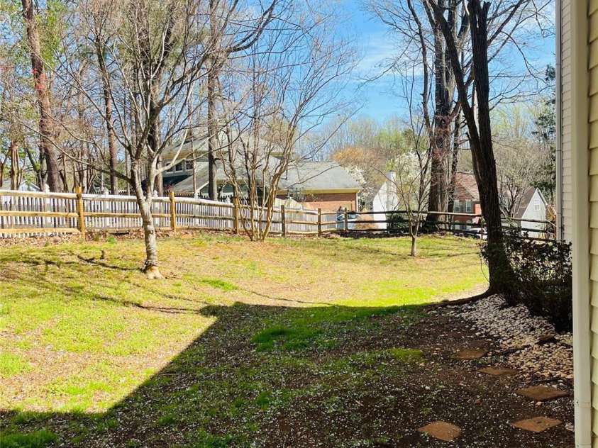 4630 Appley Mead Lane, Charlotte, NC 28269.  MLS# CAR4357436, YatesRealty ID 15961. 