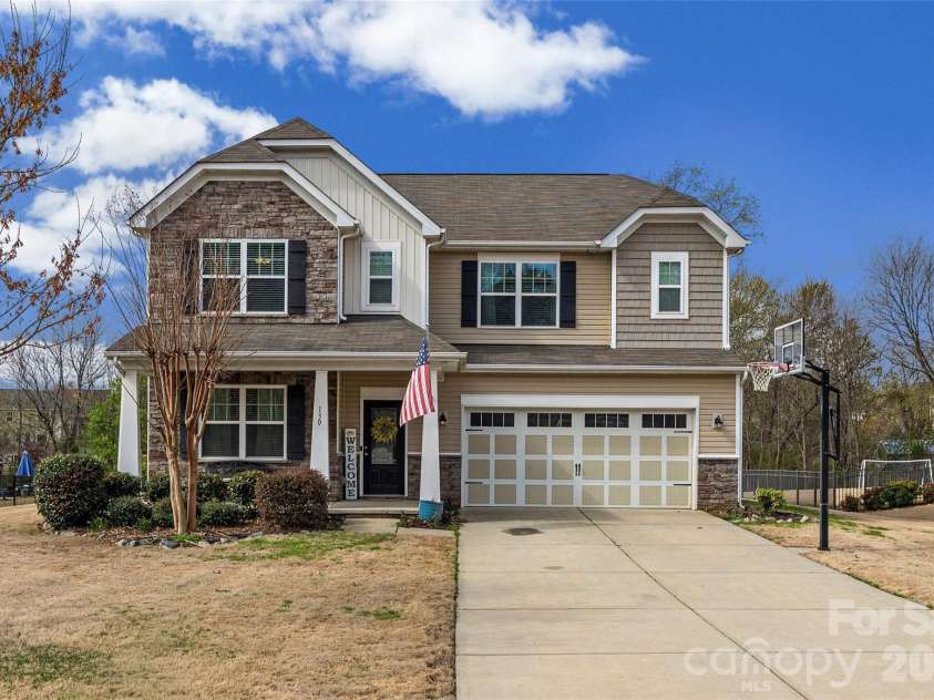 130 Bay Laurel Drive, Mooresville, NC 28115.  MLS# CAR4356515, YatesRealty ID 15962. 