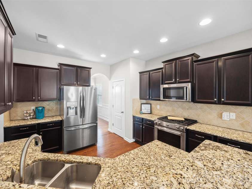 130 Bay Laurel Drive, Mooresville, NC 28115.  MLS# CAR4356515, YatesRealty ID 15962. 