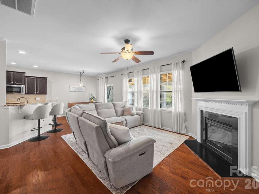 130 Bay Laurel Drive, Mooresville, NC 28115.  MLS# CAR4356515, YatesRealty ID 15962. 
